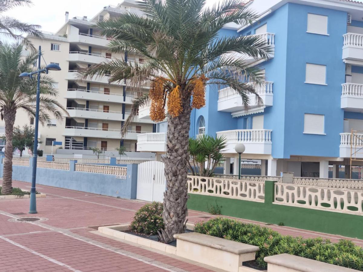 The Beach Across The Street Пеньискола Экстерьер фото