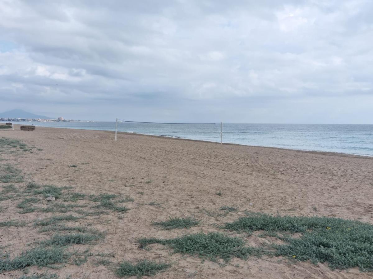 The Beach Across The Street Пеньискола Экстерьер фото